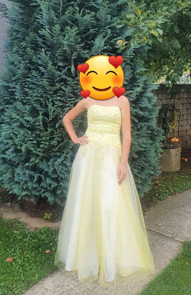 Šaty na oslavy