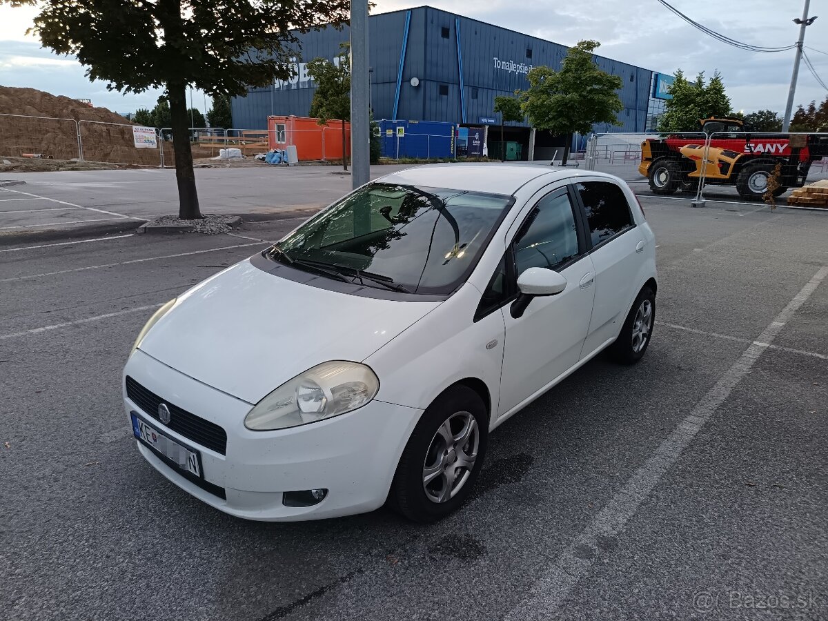 FIAT GRANDE PUNTO Ťažné zariadenie
