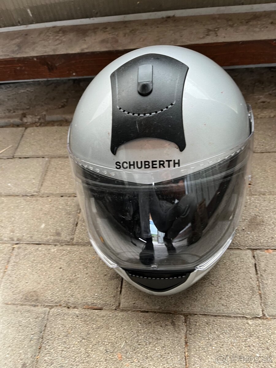 Prilba schuberth