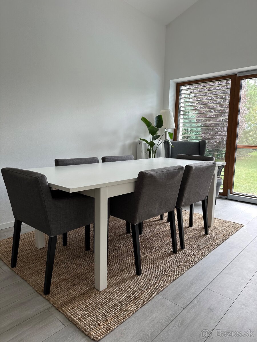 Predám jedálenský stôl + 6 stoličiek IKEA