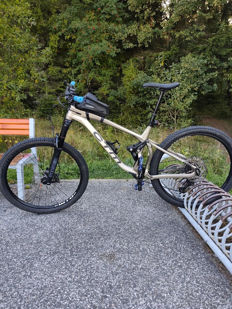 CTM SCROLL AM XPERT 2023 veľ. L, matná pieskovosivá perleť