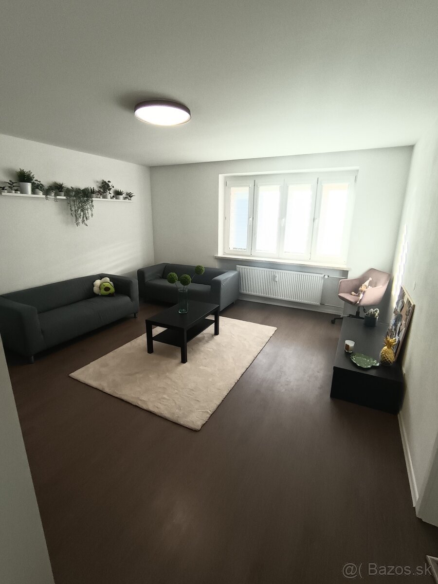 Exkluzívny 2-izbový byt na prenájom v centre Martina