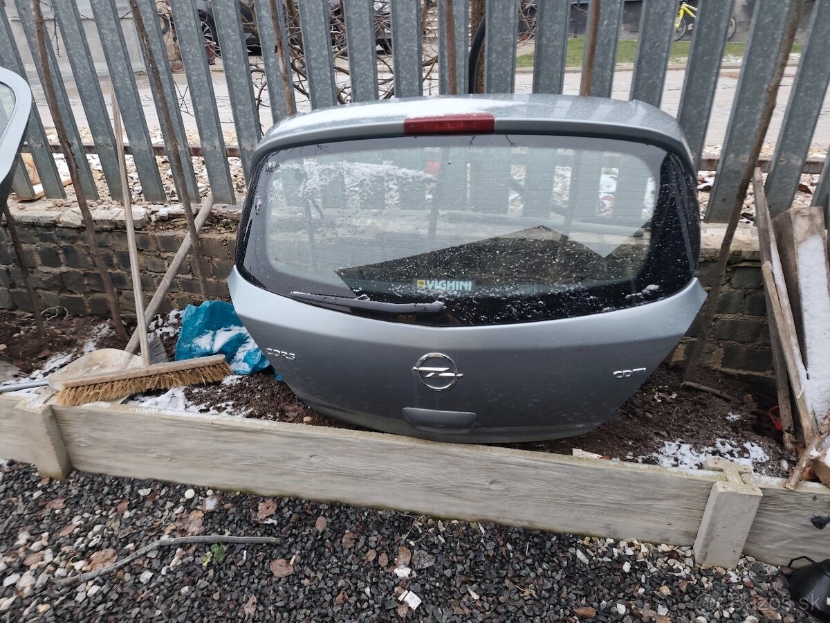 Predám na Opel Corsa d dvere