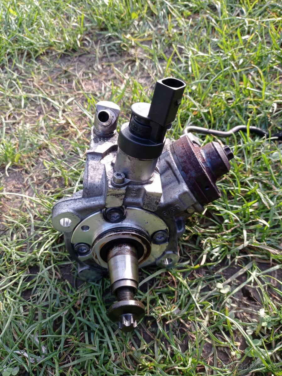 Predám vstrekovacie čerpadlo BMW N47D20 - 520D