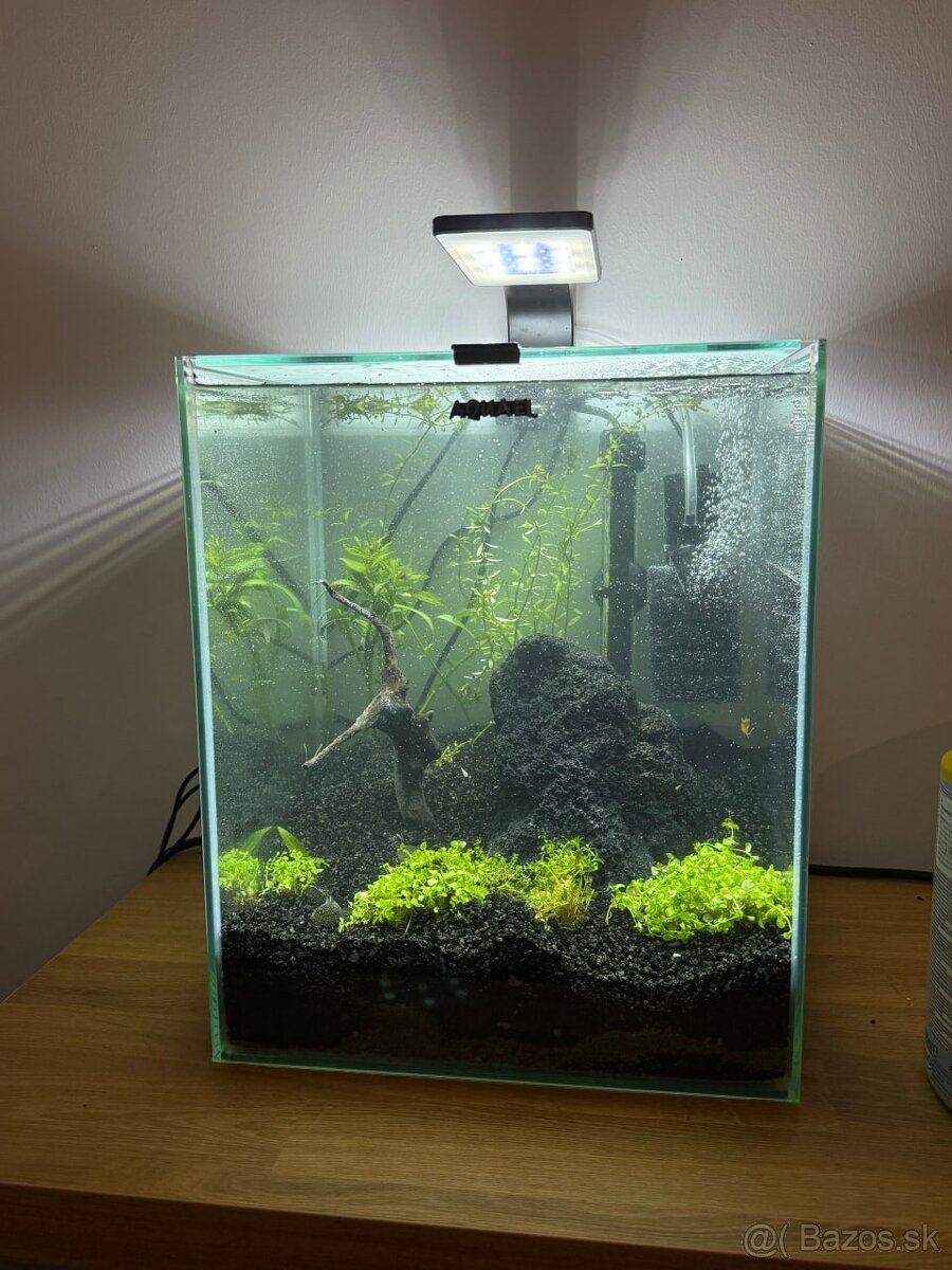 Akvárium 30 l, kompletná výbava, ako nové
