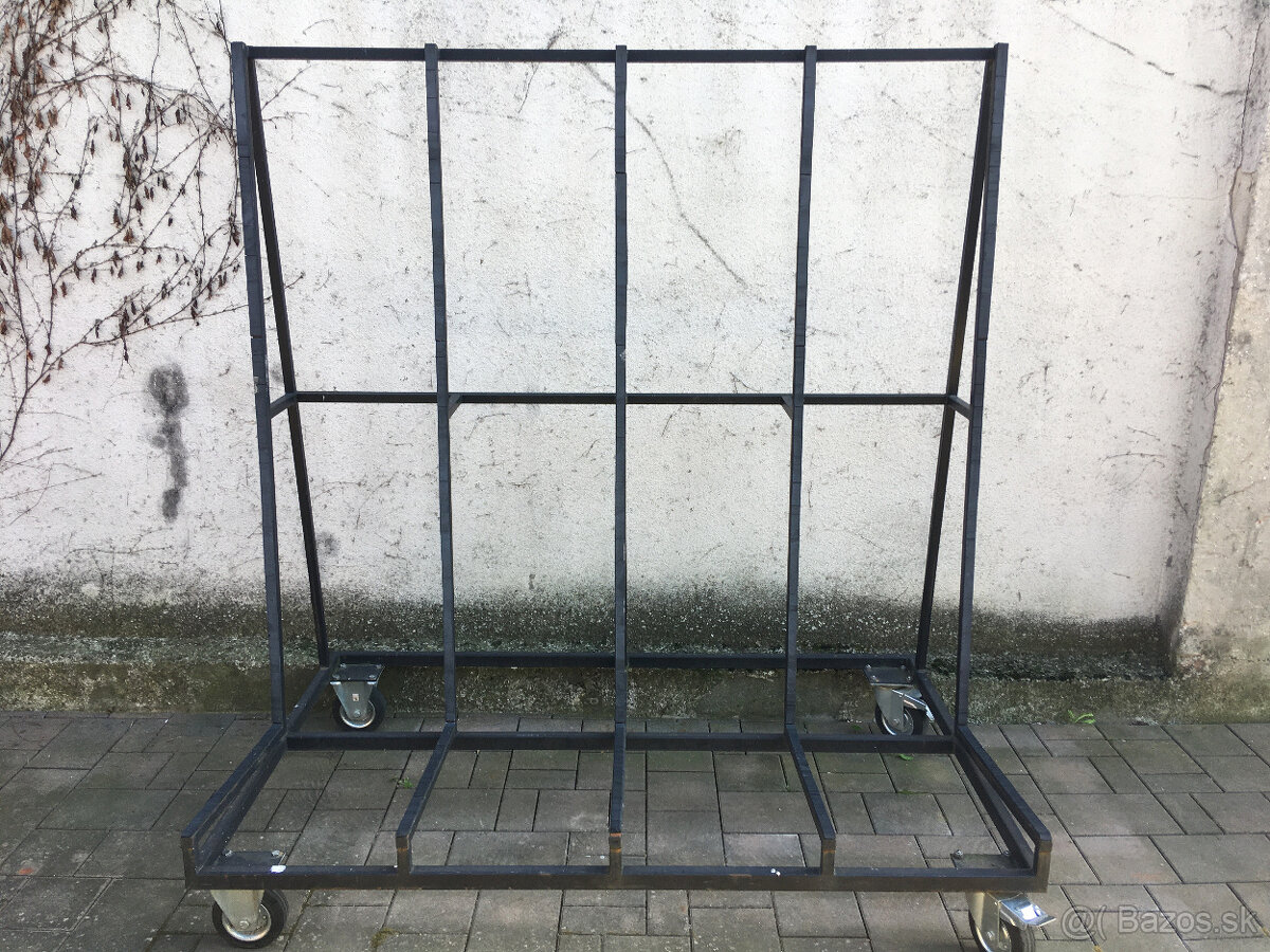 Transportný-manipulačný vozík (stojan) na okná, dvere, sklo