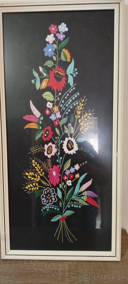 Obrazy ručne vyšívané