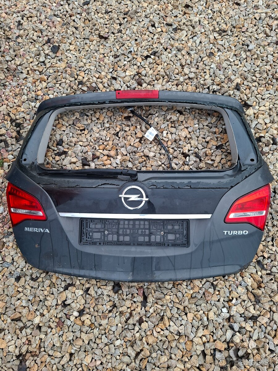 Kufrové dvere Opel Meriva B