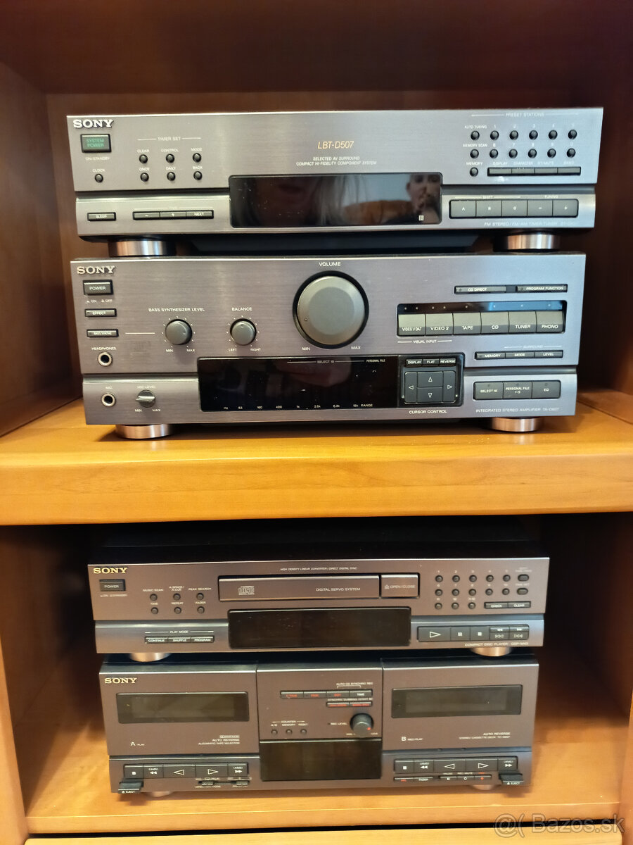 veža s CD a MC mechanikou