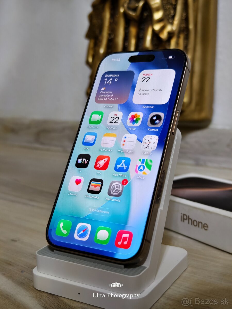 Iphone 16 Pro desert titanium