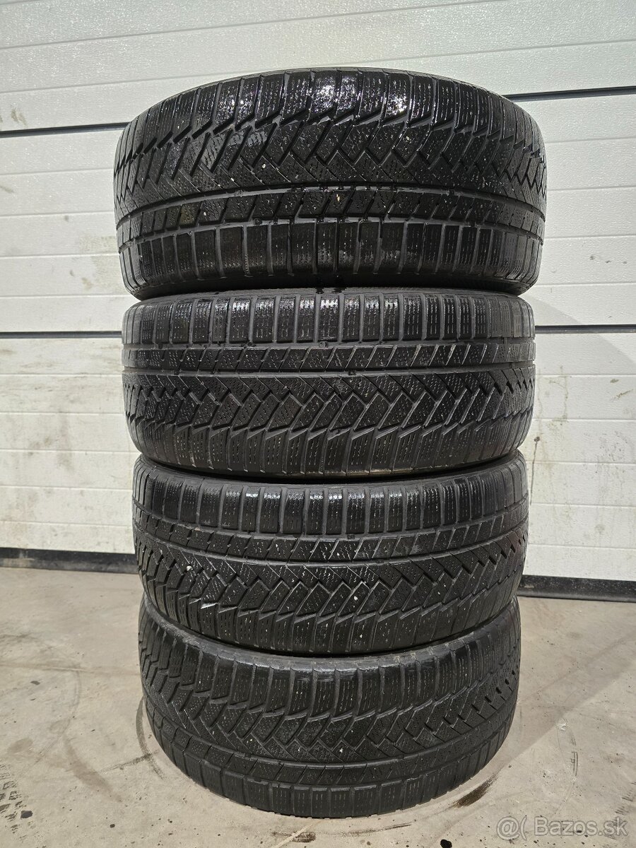 Zimné Pneu Continental 235/45 R18