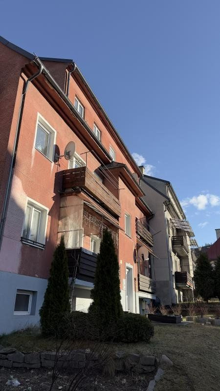 REZERVOVANÉ : Veľký 3i byt 80 m2 s balkónom v pôvodnom stave