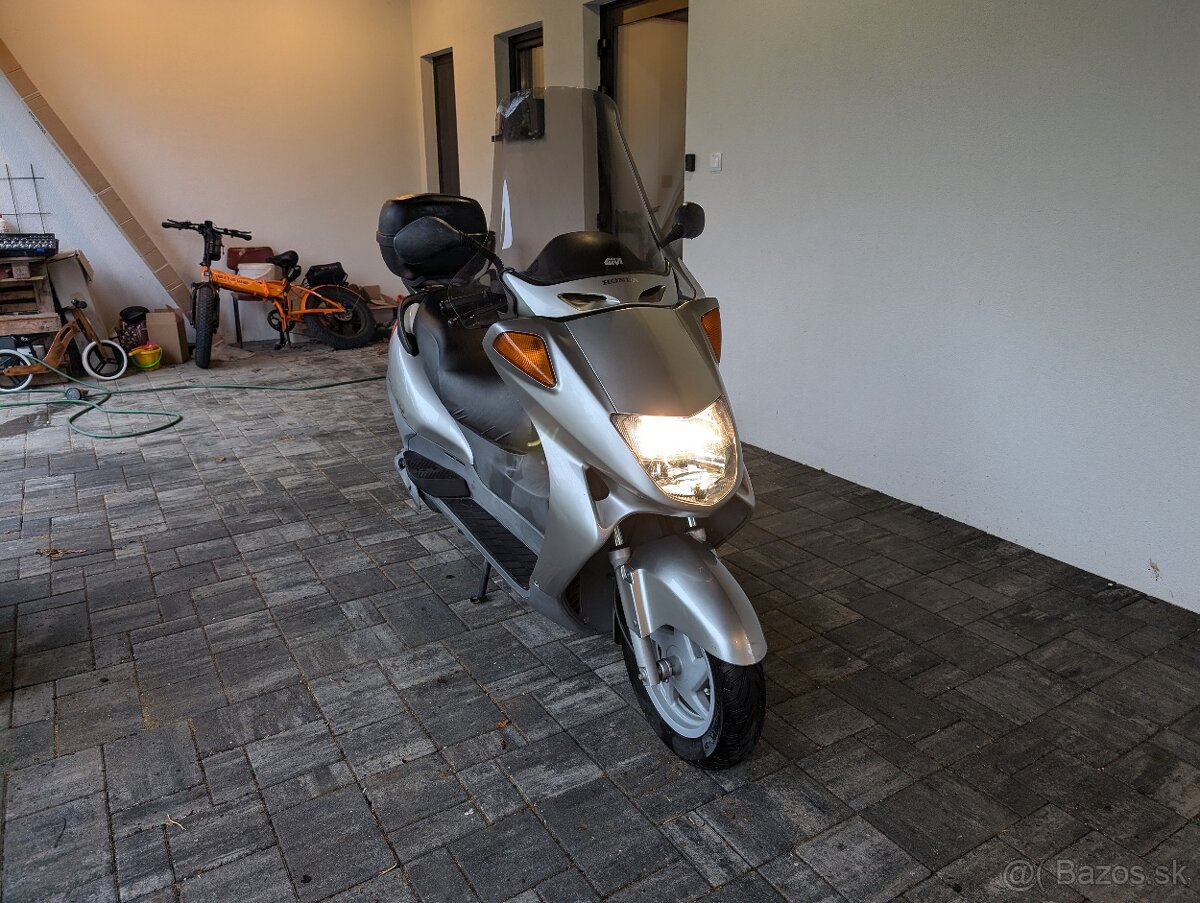 Honda pantheon skuter
