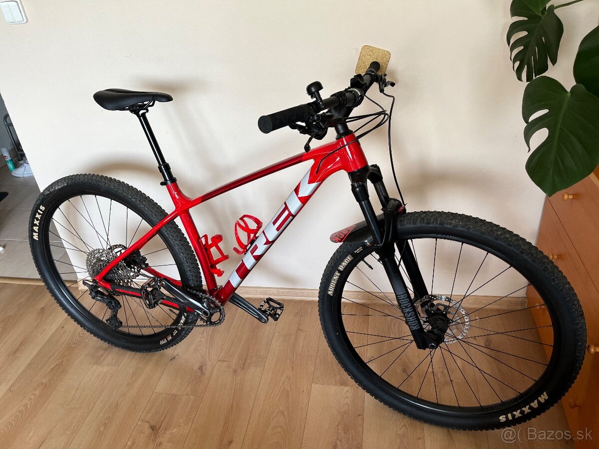 Trek Procaliber 6 2024 L červený