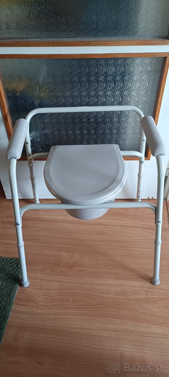 Toaletné kreslo