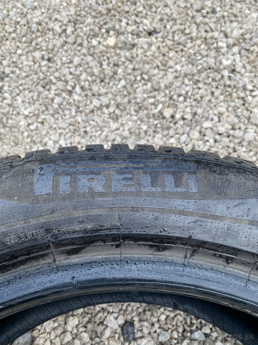 Predám celoročne pneu zn. Pirelli 235/50R18