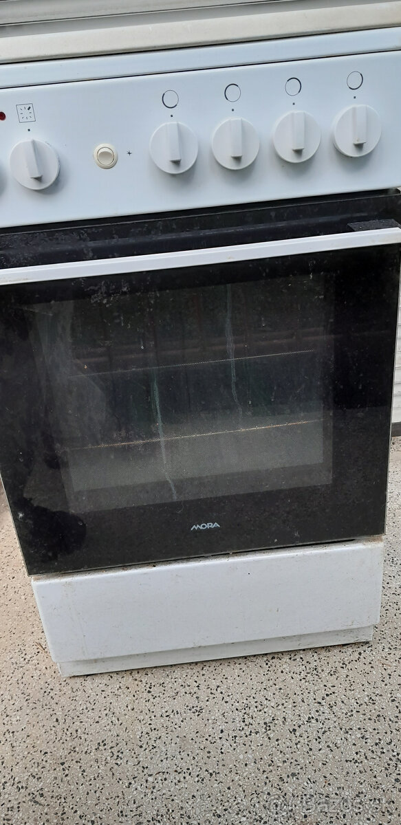 DARUJEM ZA ODVOZ plinovi sporak s elektrickou trubou