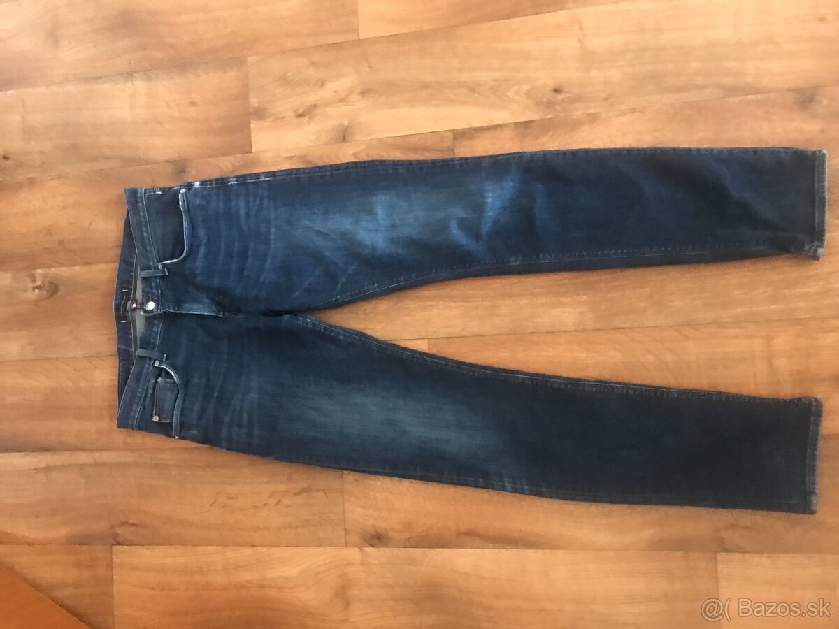 TOMMY HILFIGER originál pánske rifle w33/l36 L/XL