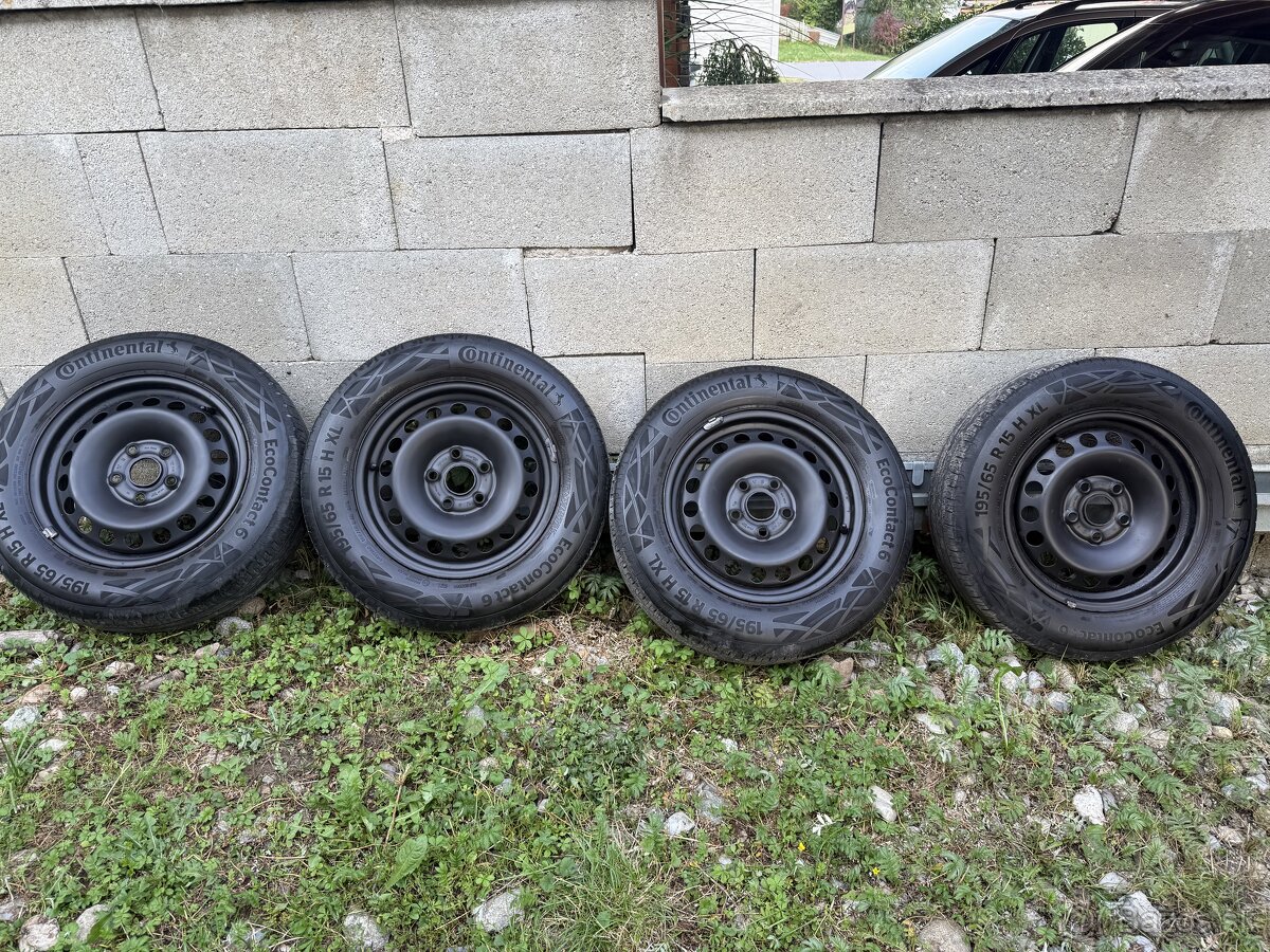 Dve sady plechových diskov zimné aj letné 5x112 R15