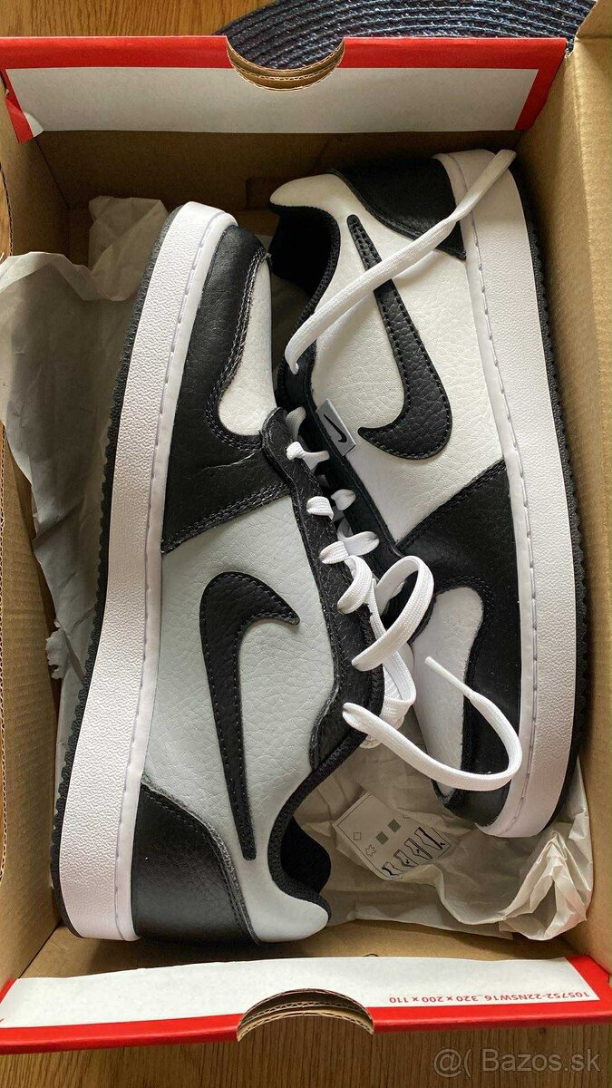 Nike EBERNON LOW