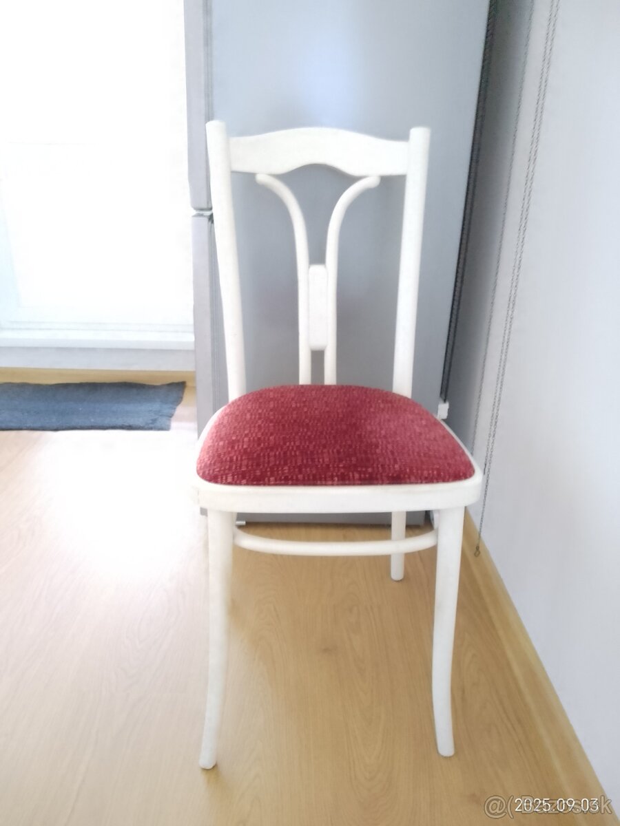 Kuchynské stoličky