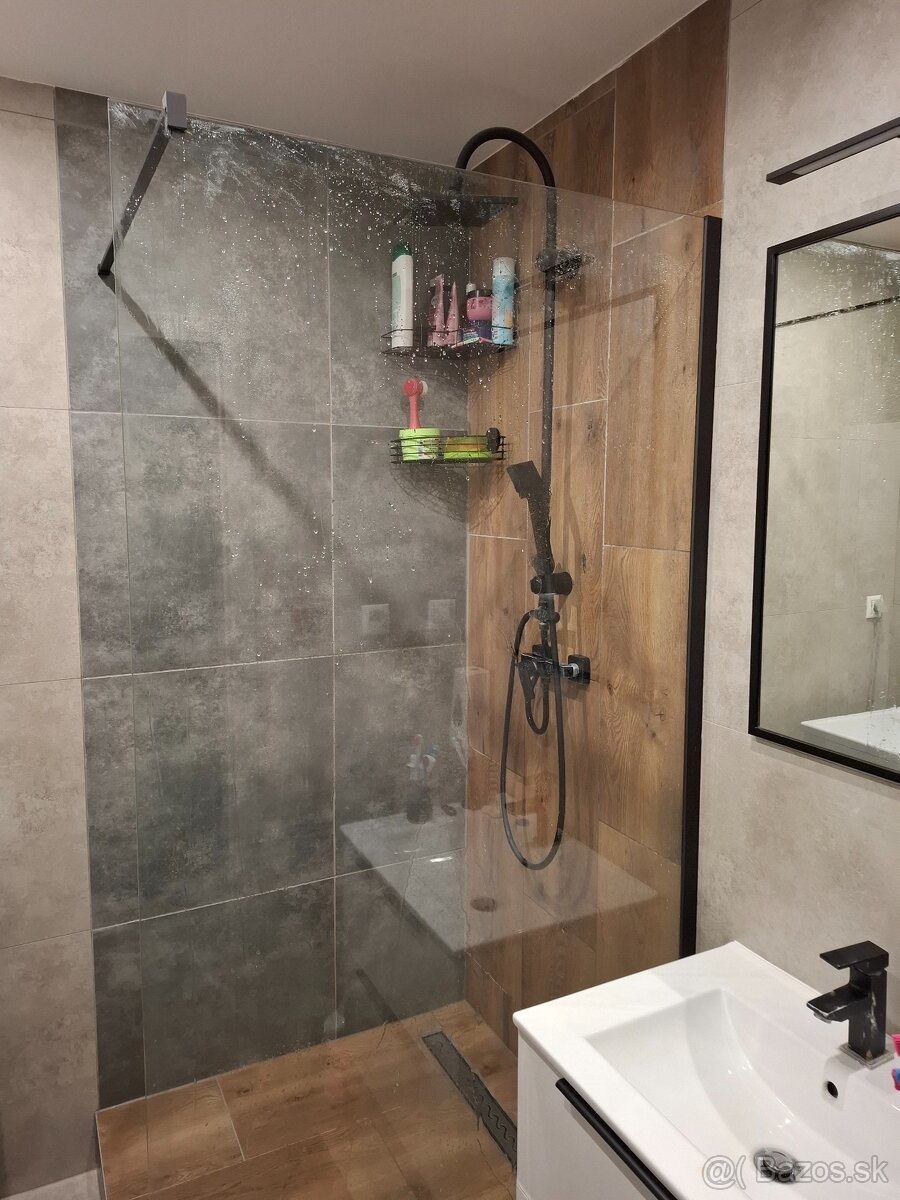 Sprchova stena Walk-in