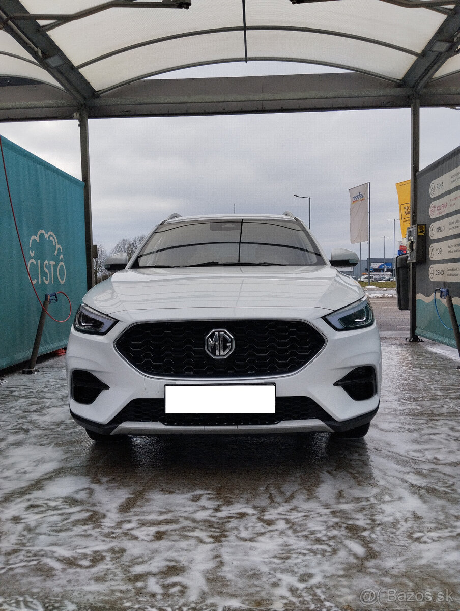 MG ZS ESSENTIAL PLUS 1.5 DVVT 5MT