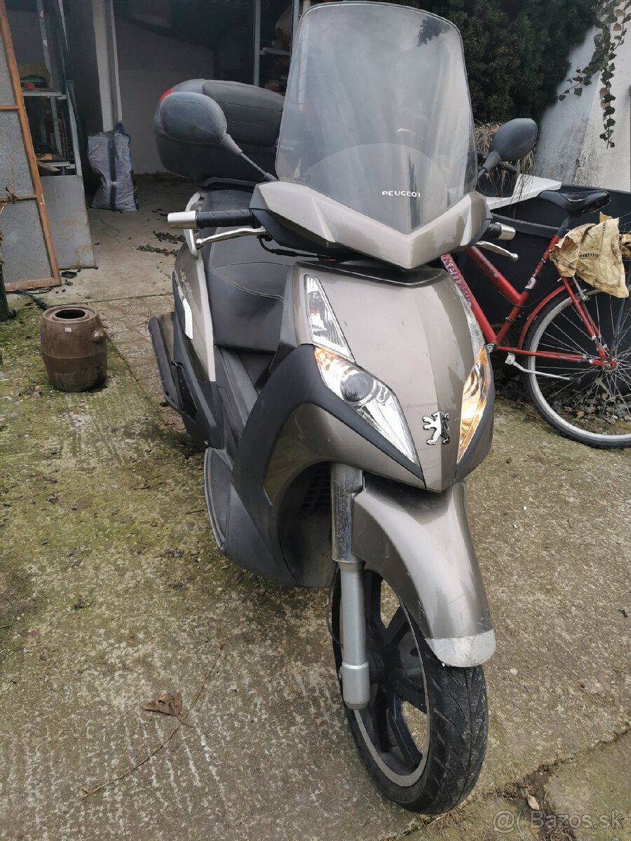 Skúter Peugeot Geopolis