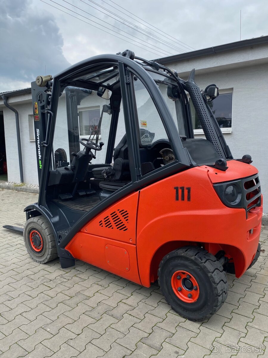 Jazdený vysokozdvižný vozík Linde H25T-01