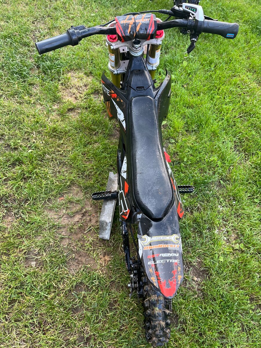 Detska elektricka motorka