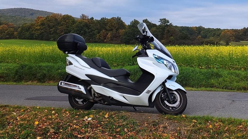 Znížená cena - Suzuki Burgman AN400 2016 1. majiteľ
