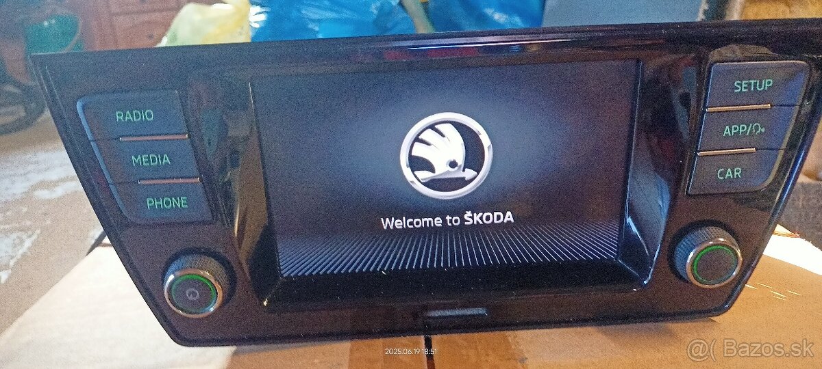 Predam radio Škoda swing plus