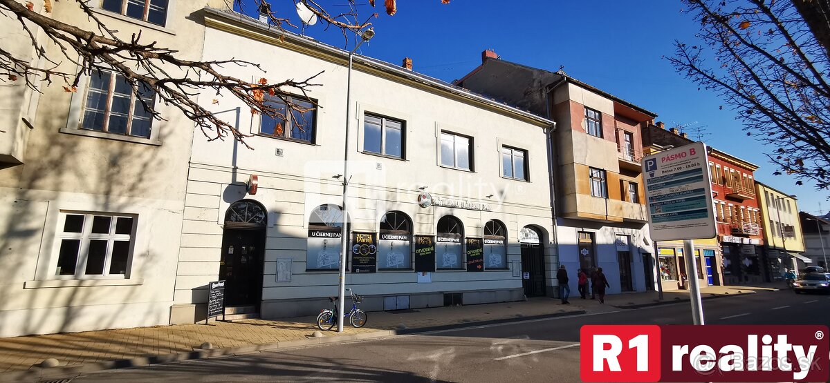 Lukratívna budova "Hubacsek" v centre mesta Piešťany