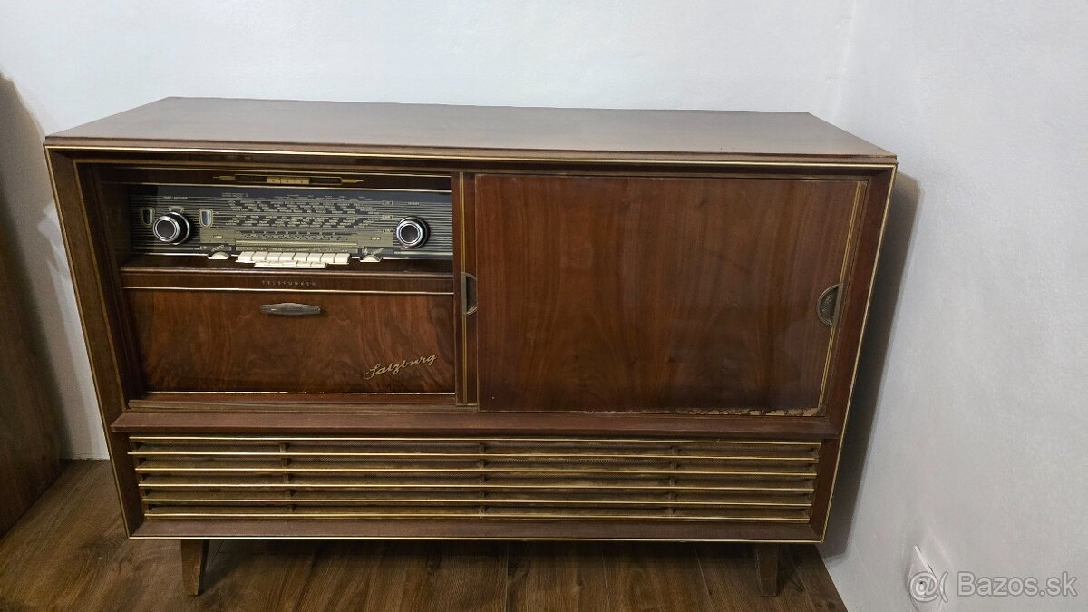 Retro stereo konzola TELEFUNKEN Salzburg