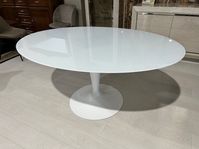 Oválny stôl BRAMANTE