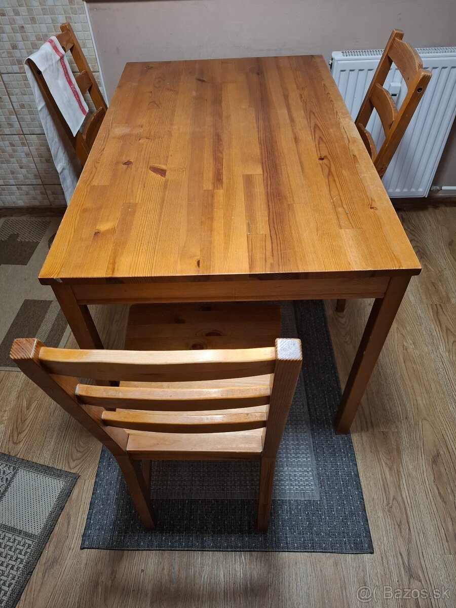 Predam stol a 4 stolicky zn. Ikea