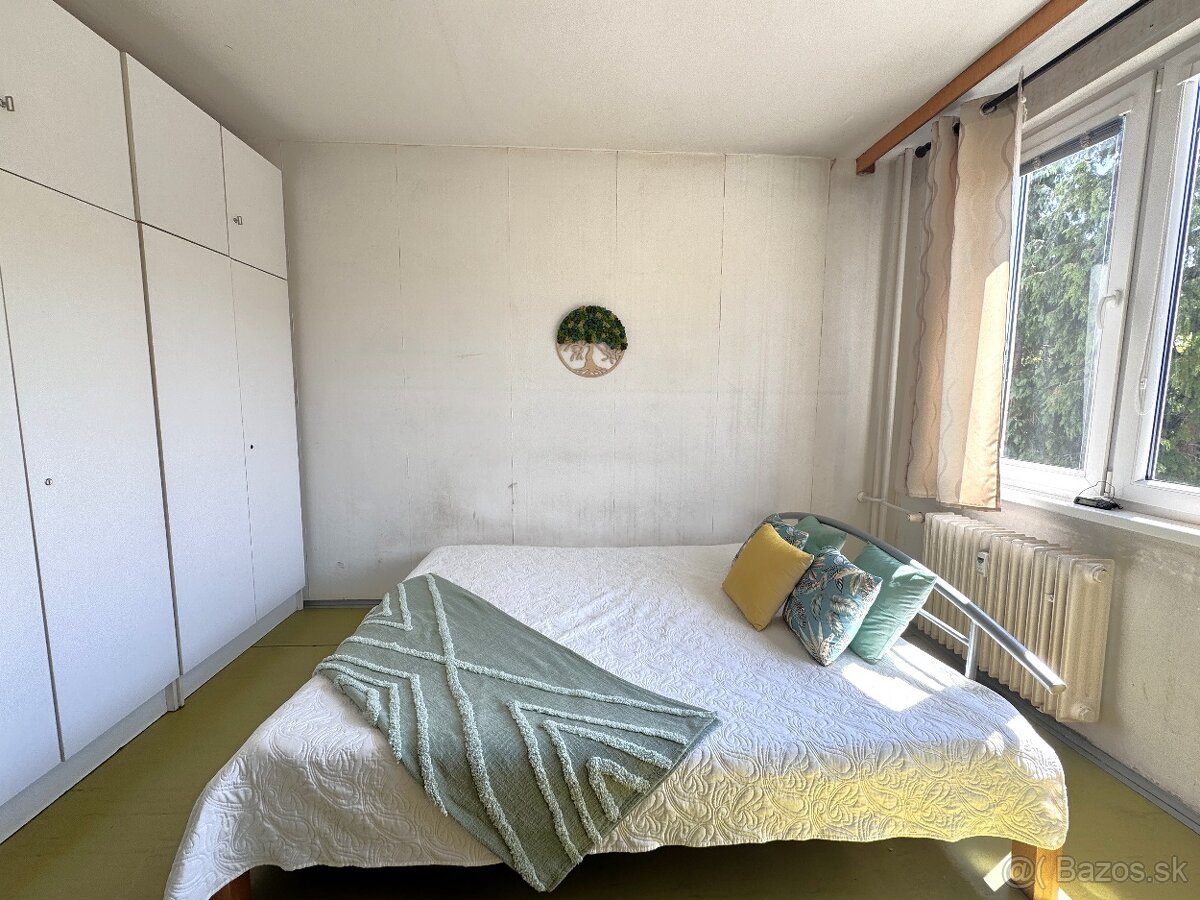 NA PREDAJ 3-izbový byt v centre mesta Prievidza