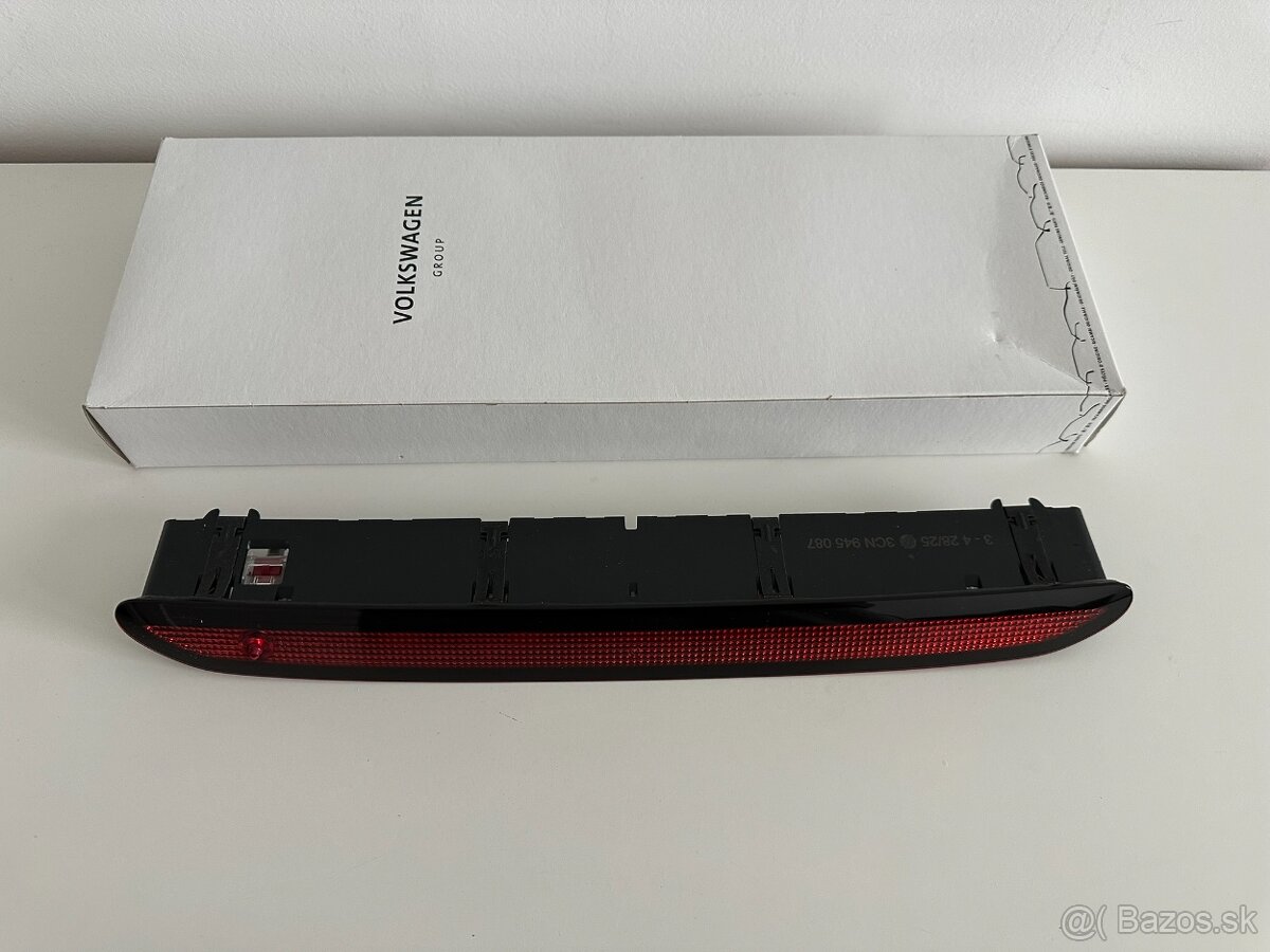 Originál 3 brzdové svetlo Škoda Fabia 3 Citigo - 3CN945087