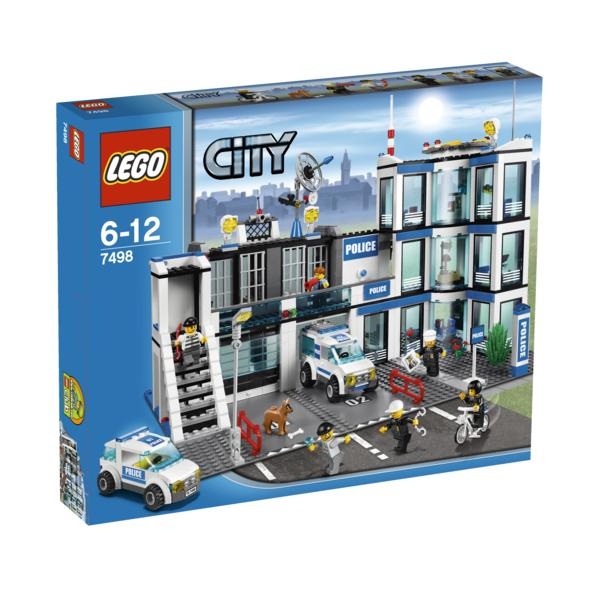 LEGO City 7498 Police station