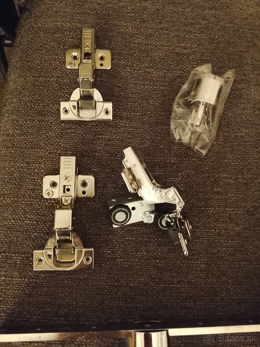 Kovanie blum. Konzola