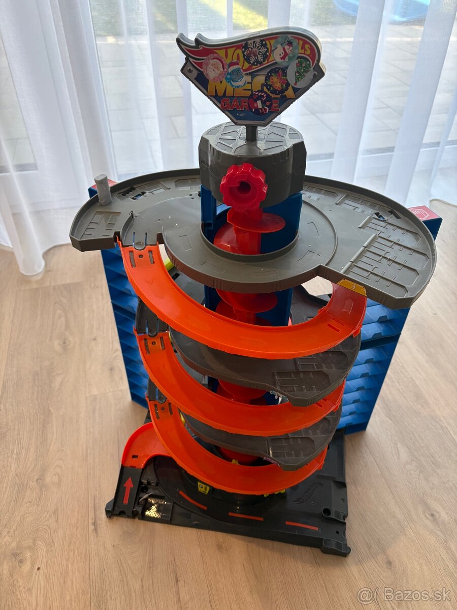 HOT WHEELS Mega garáž