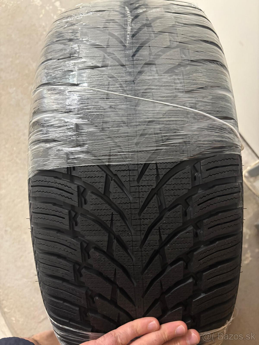 NOKIAN Tyres WR SUV 4 245/45 R20 103 V XL