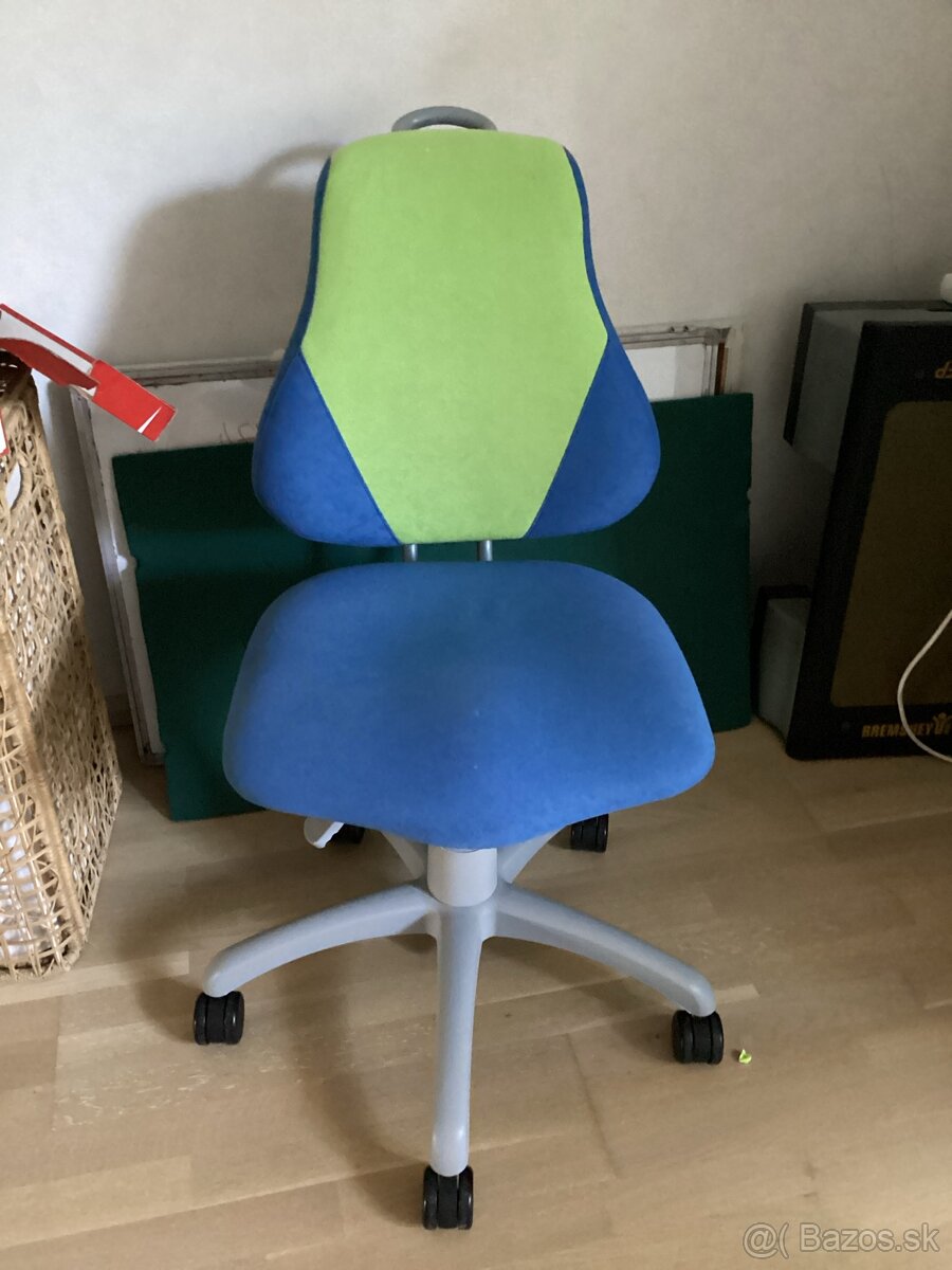 Detská stolička na kolieskach