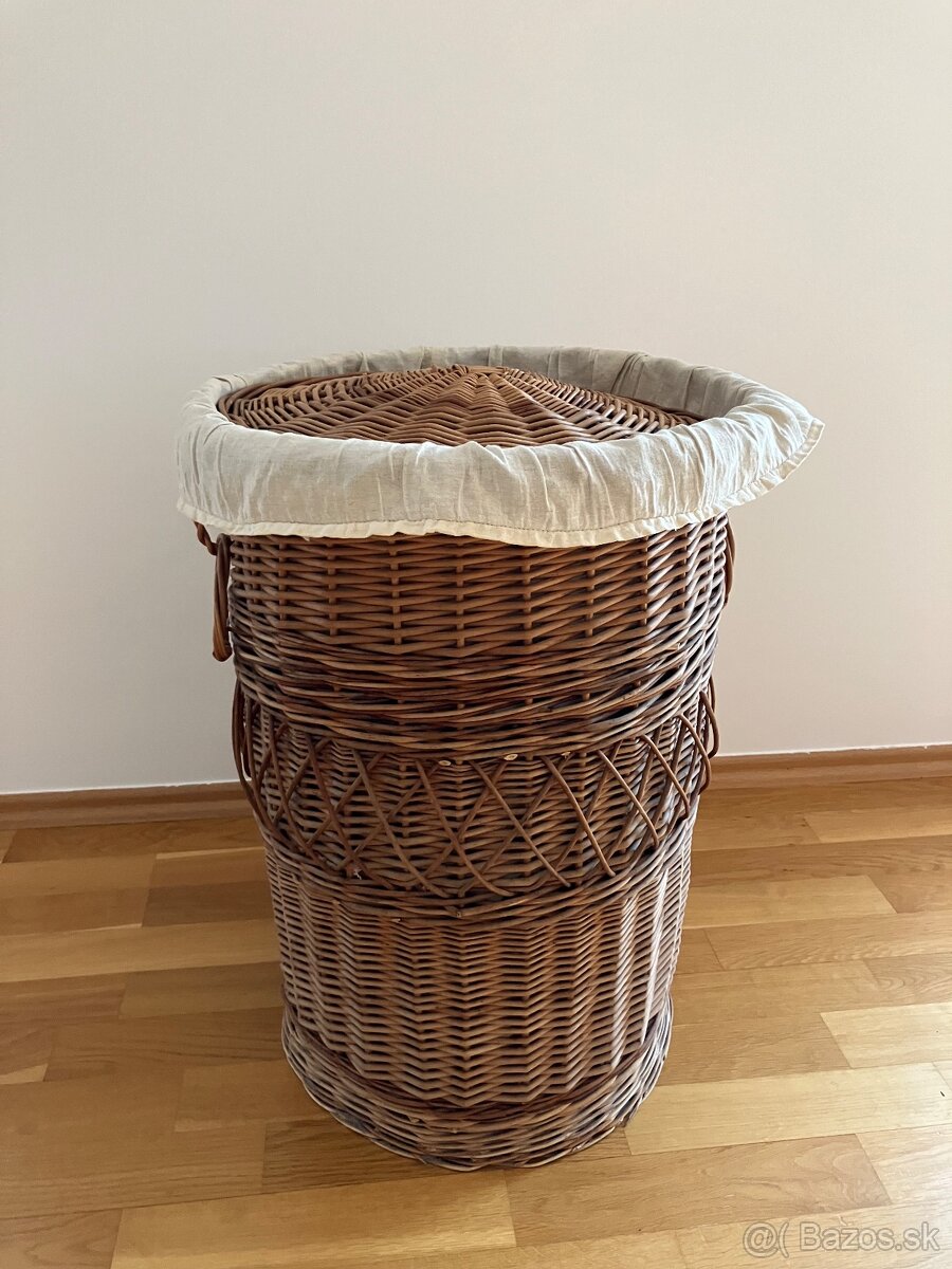 Pruteny kos na pradlo z vrboveho prutia