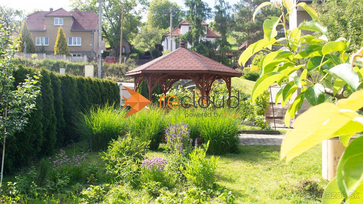 REZERVOVANÝ - SLNEČNÝ RODINNÝ DOM OPATOVCE NAD NITROU
