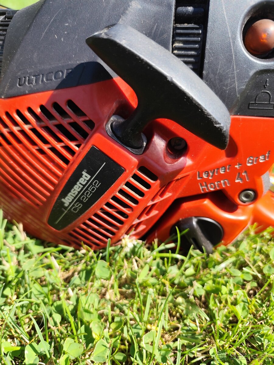 Predám pílu Jonsered CS 2252