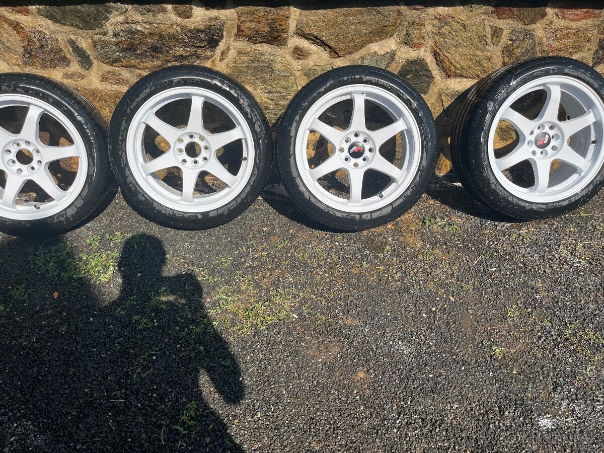 Japan Racing JR3 225/45 R17