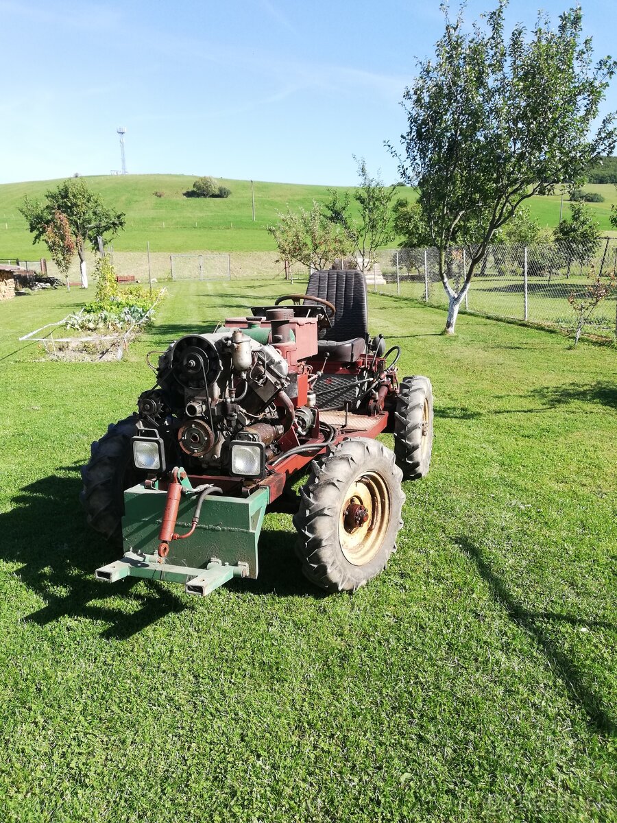 4x4 malotraktor domácej výroby