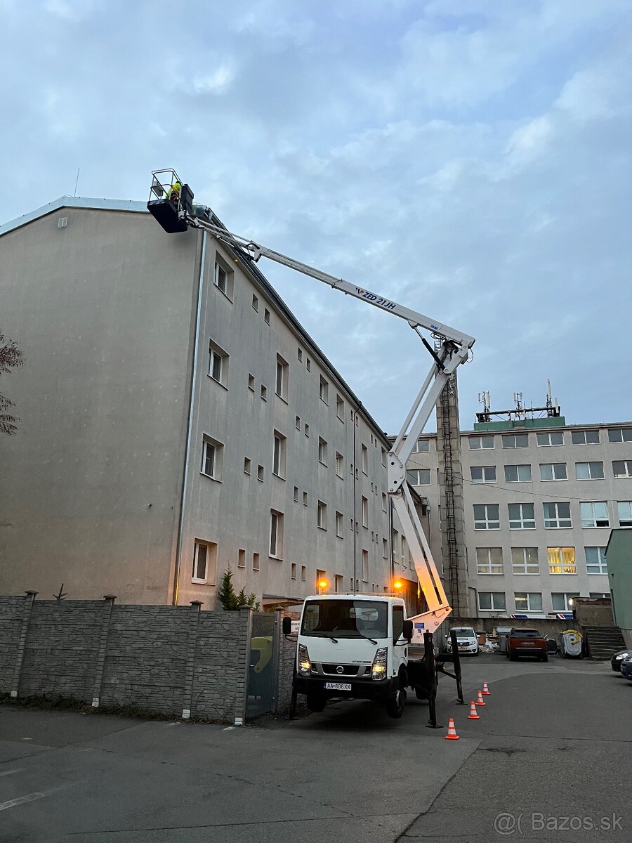 Prenájom plošiny 21 metrov