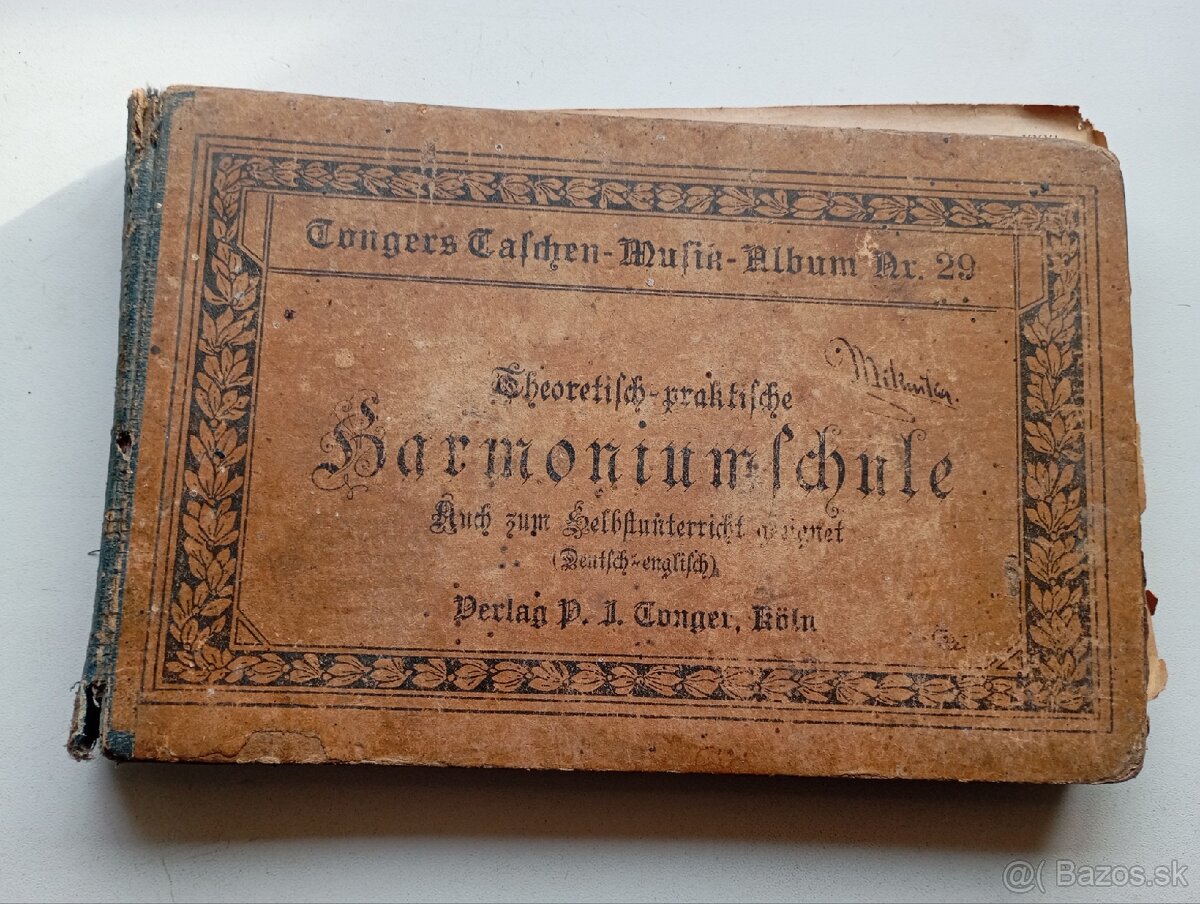 Kniha Harmonium shule